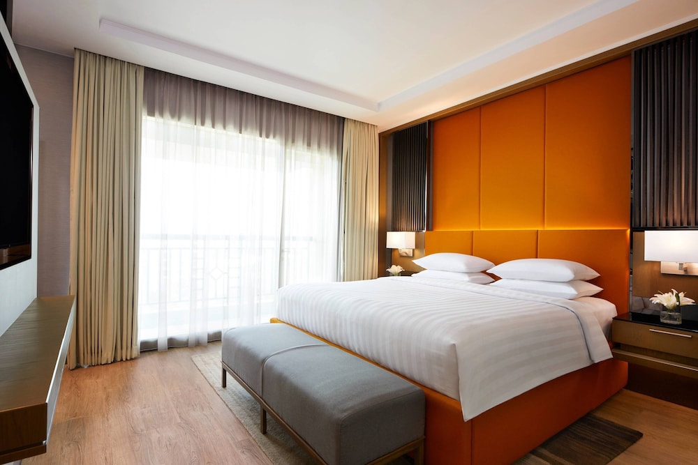 Signature Suite, 1 Bedroom, City View - Photo 1