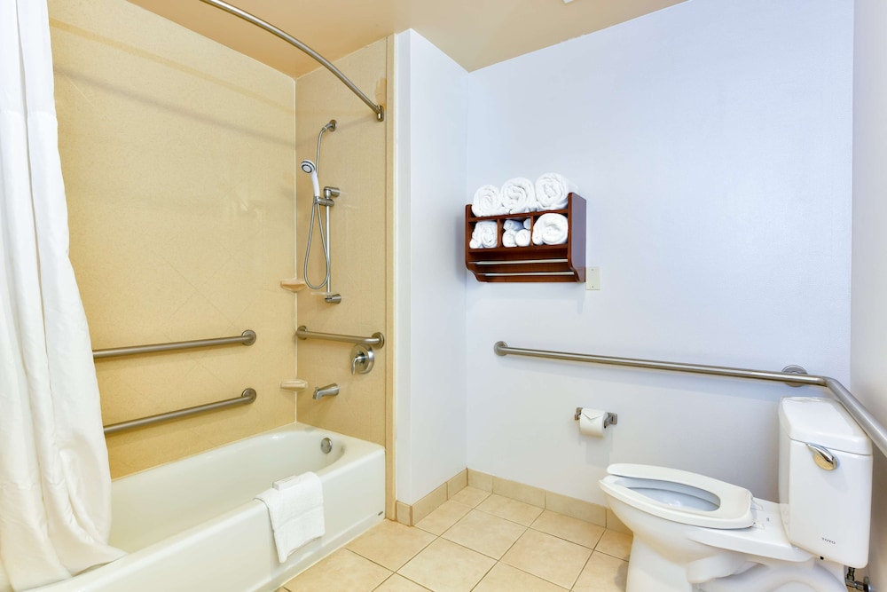Room, 2 Queen Beds, Accessible, Non Smoking - Photo 8