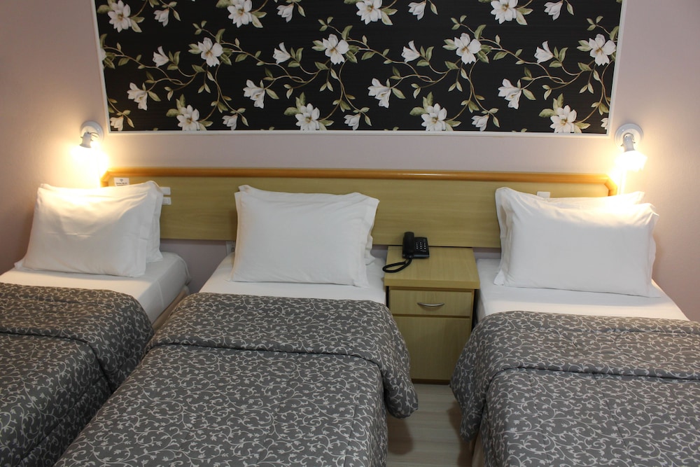 Traditional Triple Room, 1 Bedroom, Non Smoking - Photo 7