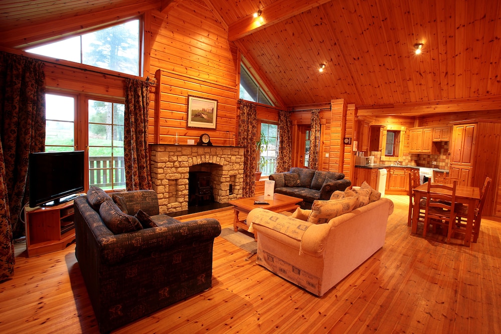 Signature Chalet, 2 Bedrooms, Sauna, Resort View photo 2