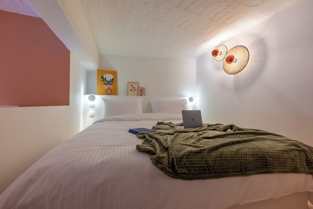 AthenianNest Psyrri Urban Loft Studio
