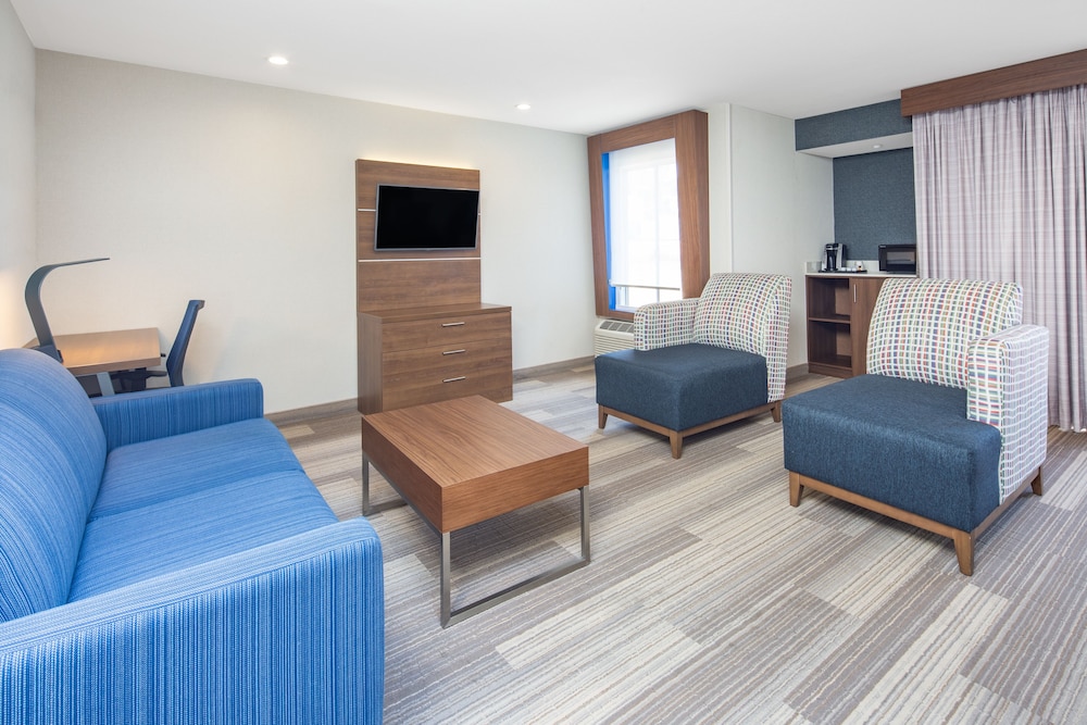 Suite, 1 Bedroom (1 King) - Photo 2
