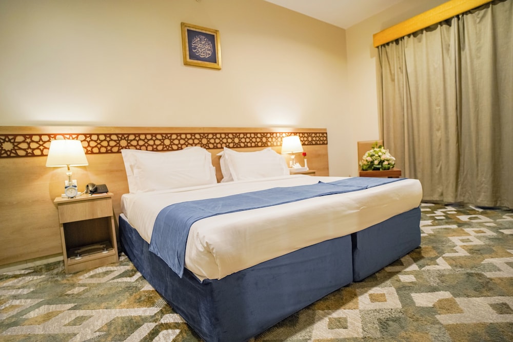 Twin Room - Photo 11