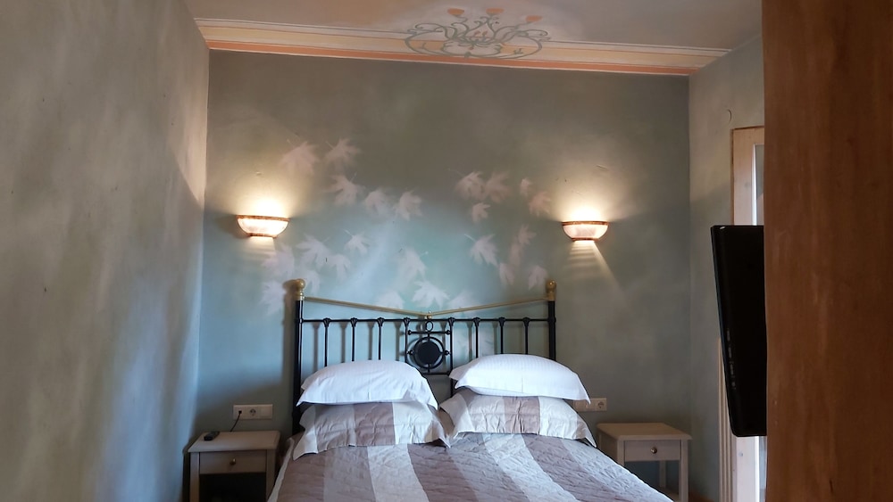 Superior Triple Room, Mountain View photo 2