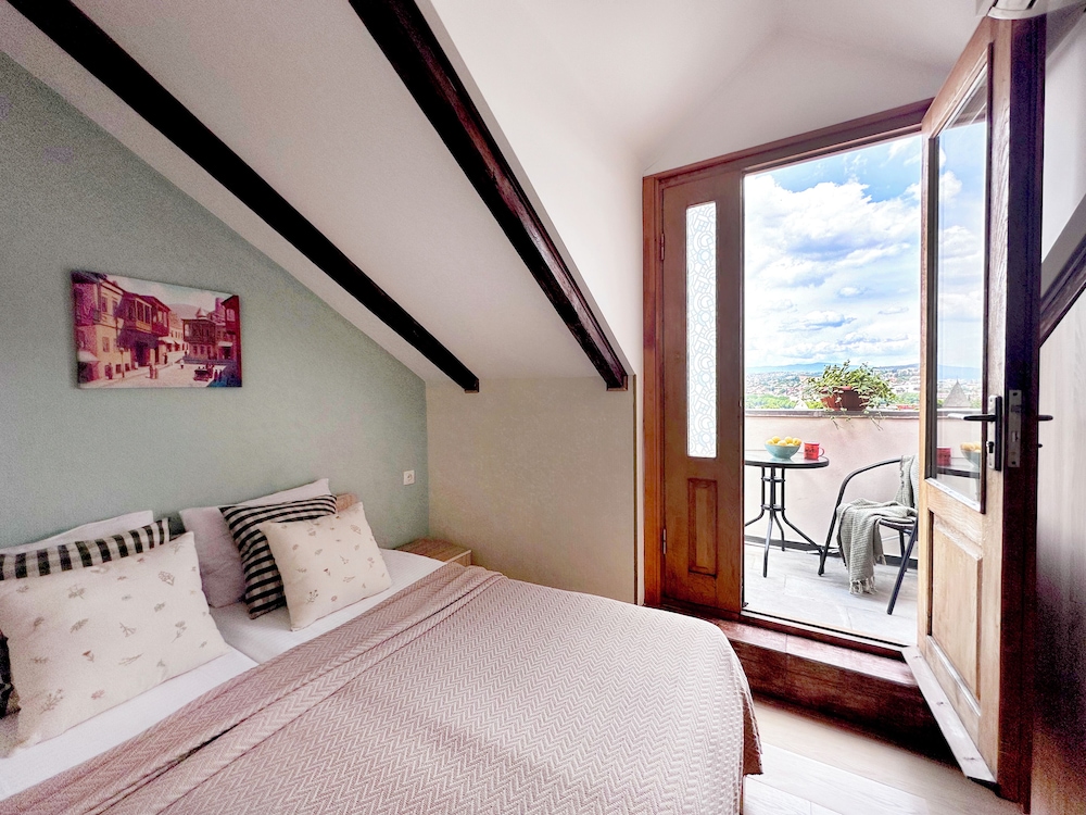 Panoramic Double or Twin Room photo 3