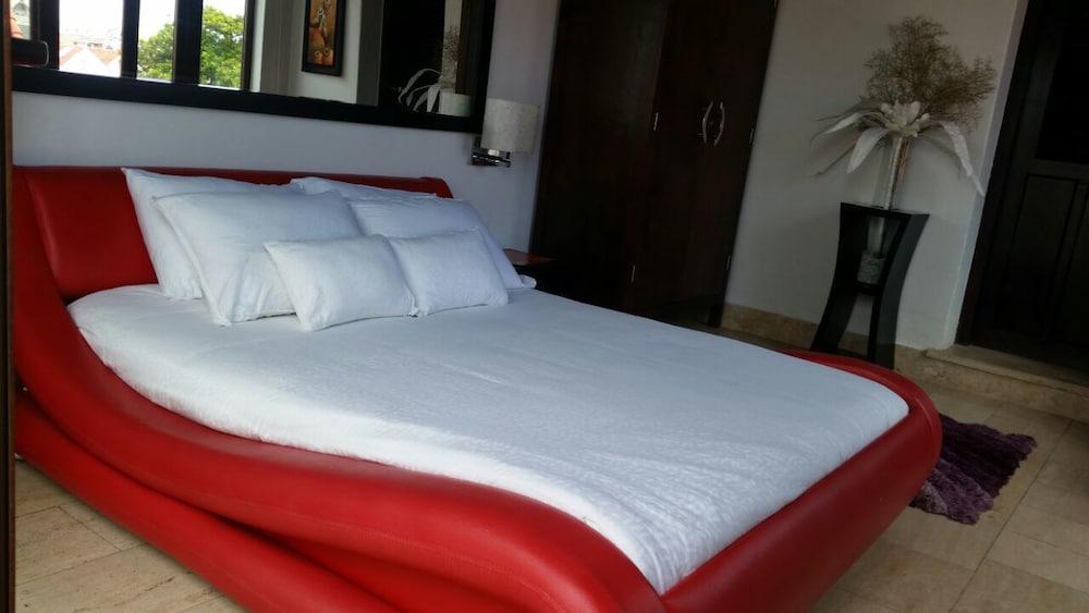 Luxury Room, 1 Queen Bed photo 2