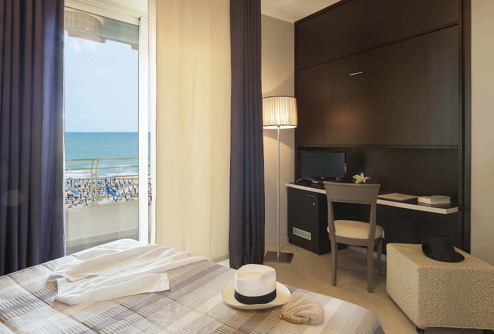 Family Double Room, 2 Bedrooms