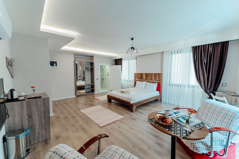 Standart Avlu Manzarali Oda