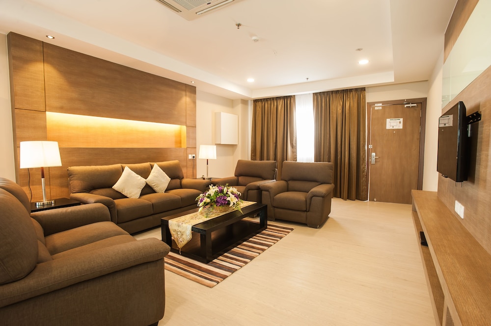 Premier Apartment, 2 Bedrooms, Balcony photo 3