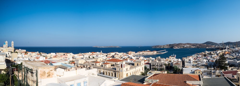 Presidential Double Room, 1 King Bed, Balcony, Sea View photo 2