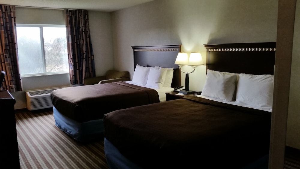 Standard Room, 2 Queen Beds - Photo 3