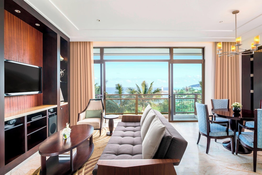 Suite, 1 Bedroom, Balcony, Ocean View - Photo 3