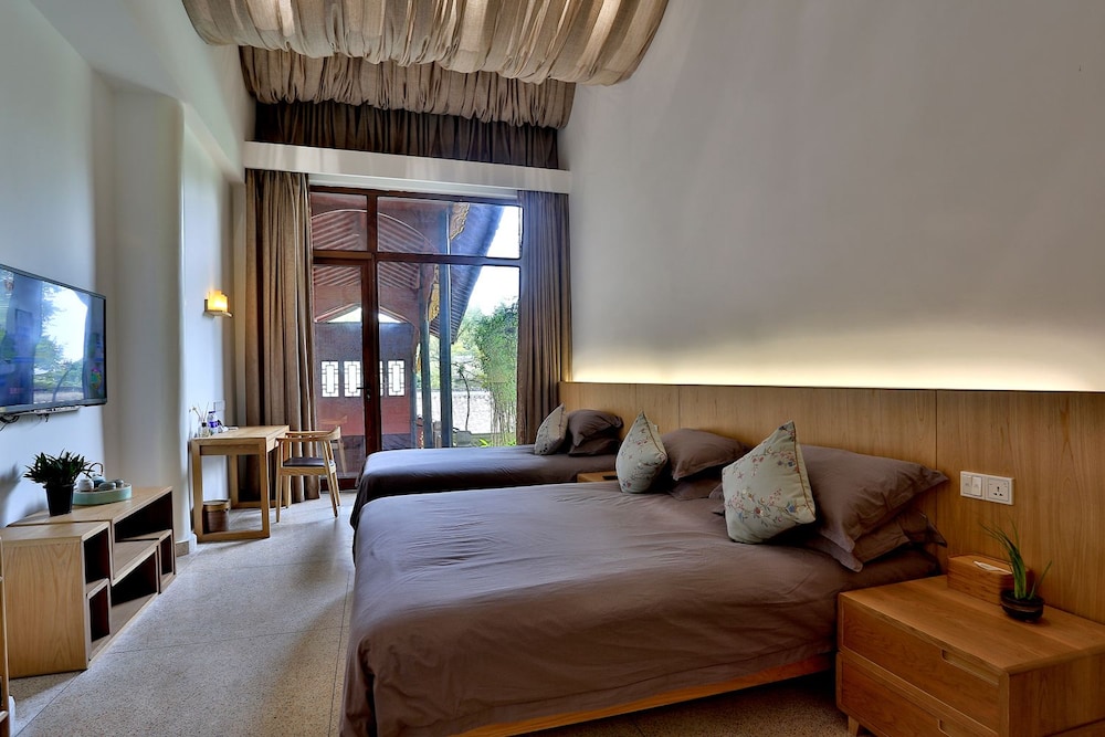 Deluxe Triple Room (Jia Yuan)
