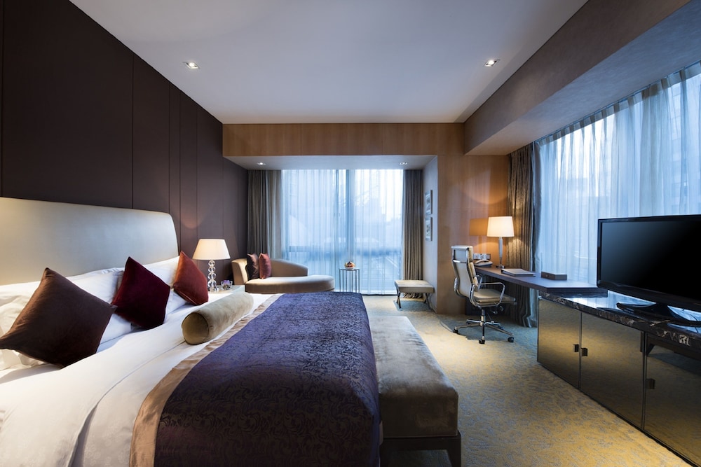 Room, 1 King Bed, Club Lounge Access (High Floor) photo 2