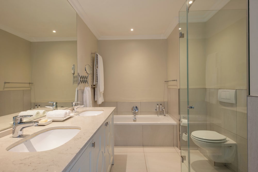 Double Room - Photo 5