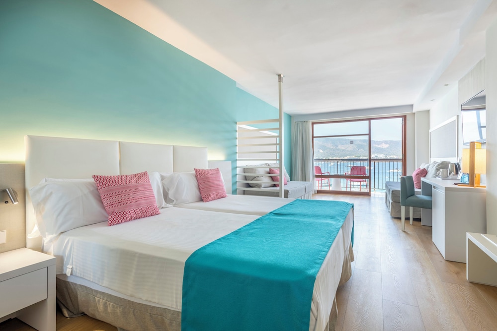 Deluxe Room, Sea View (Quadruple)