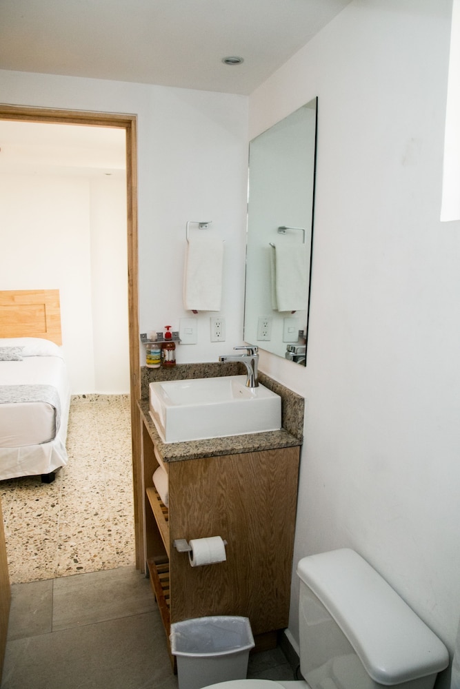 Business Room, 1 Double Bed, Non Smoking photo 3