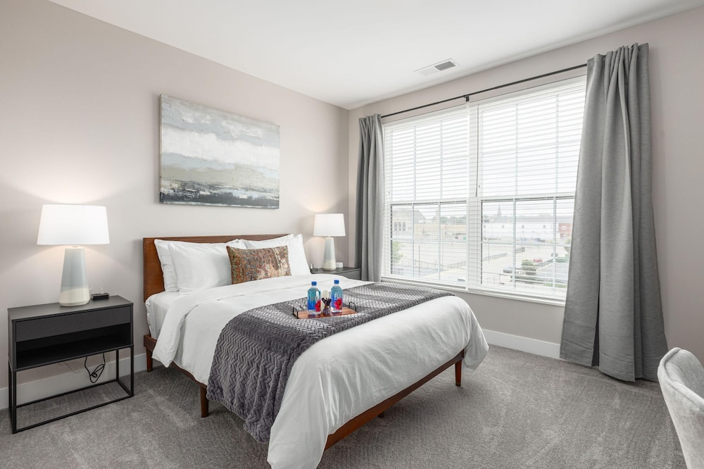 Downtown Luxury - Top Floor 2BR at Topiary Park, 写真 37