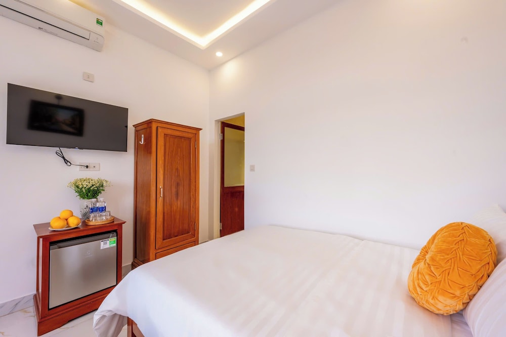 Deluxe Double Room, City View - Photo 2