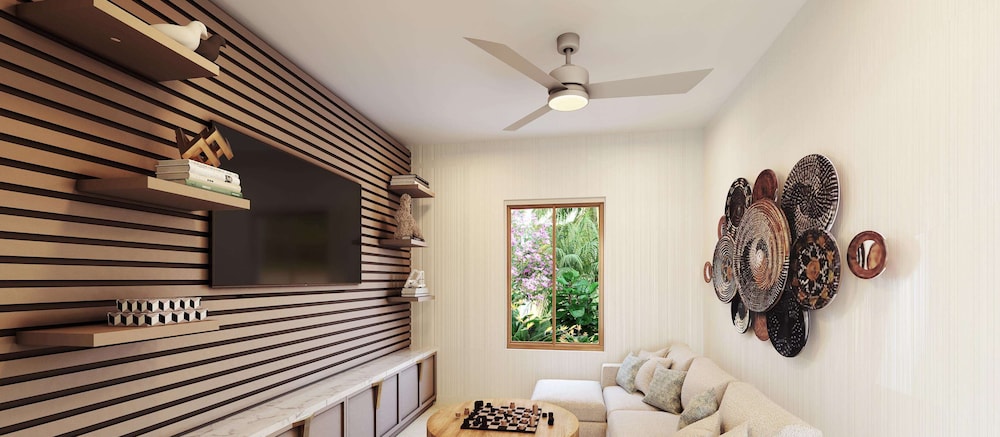 One-Bedroom Garden Butler Suite with Media Room and Patio Tranquility Soaking Tub (VH) photo 2