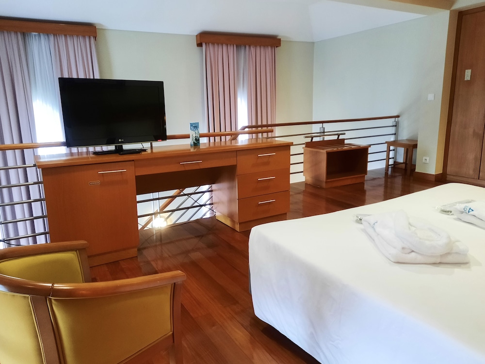 Deluxe Suite - Photo 9
