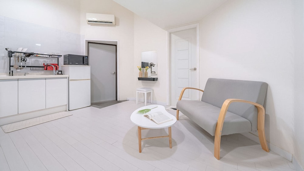 Basic Room, 1 Bedroom (A101) - Photo 2