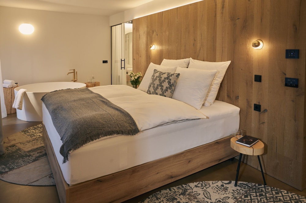 Deluxe Double Room, Mountain View - Photo 2