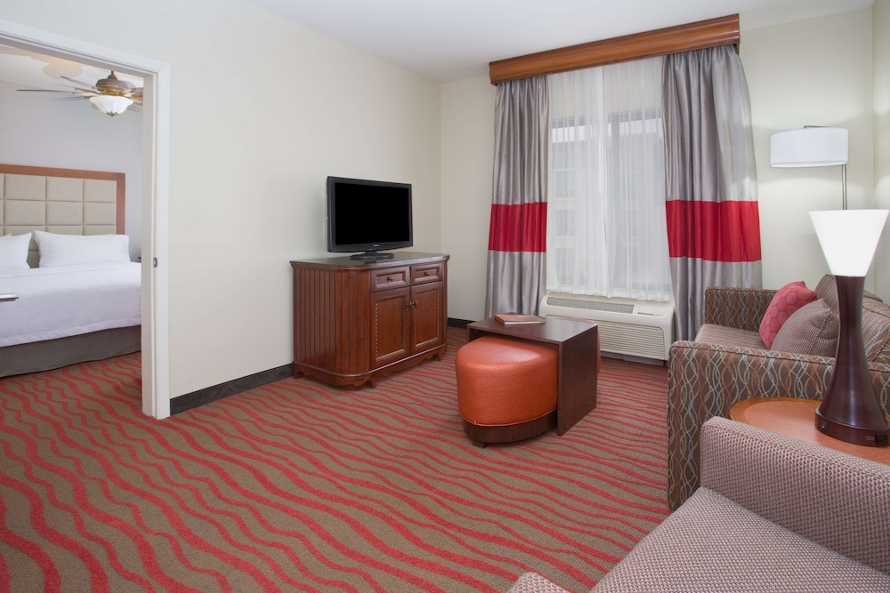 Suite, 2 Queen Beds, Accessible (Mobility & Hearing, Roll-in Shower) - Photo 3
