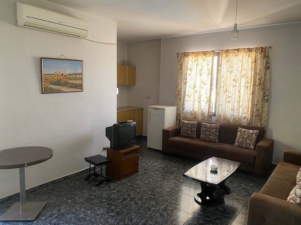 Superior Suite, 1 Bedroom, Smoking, Lake View photo 2