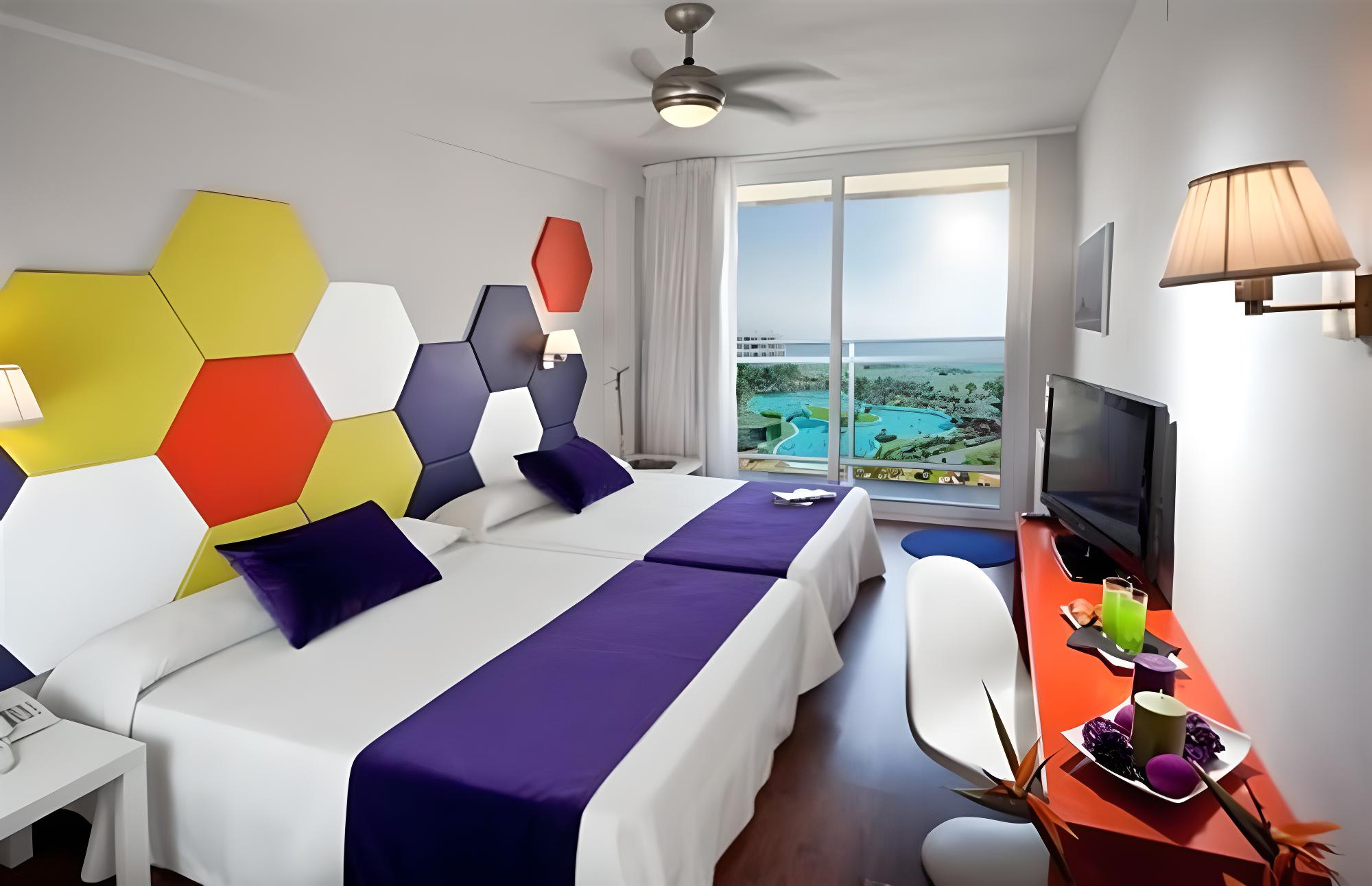 Double Room (3 adults) photo 3
