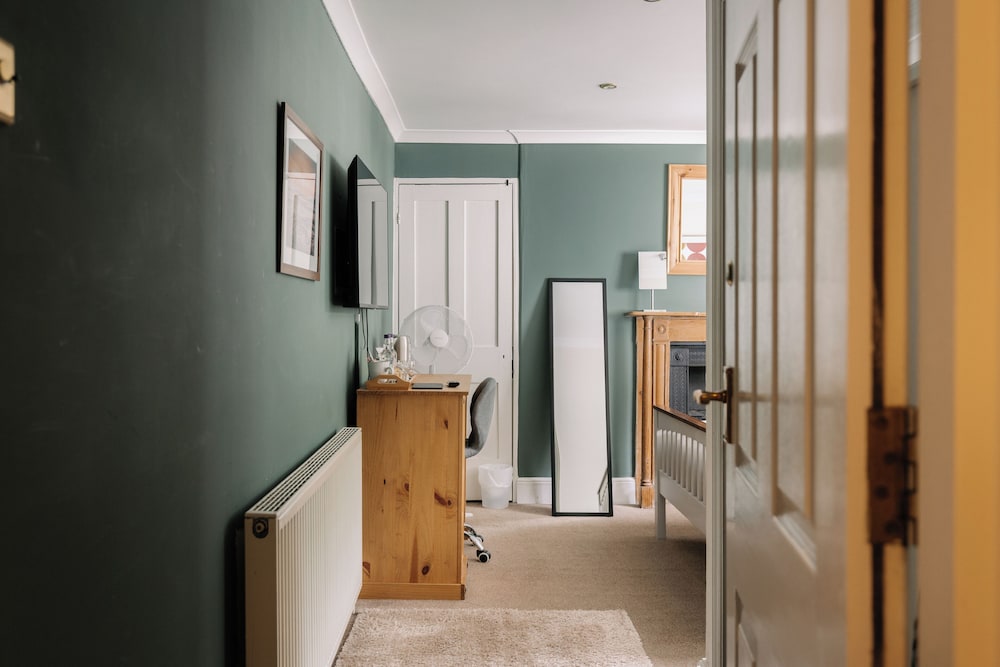 Standard Double Room, Ensuite photo 2