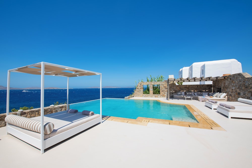 TOPOS MYKONOS OCYRHOE VILLA