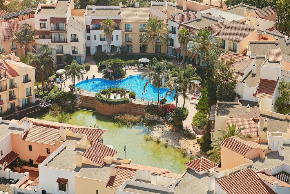 Standard Room, 2 adults (Port Aventura tickets & 1 Ferrari Land ticket) - Photo 3