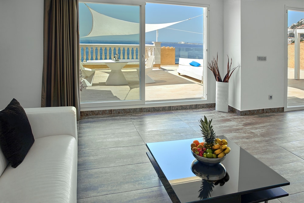 Superior Penthouse, Terrace, Sea View photo 2