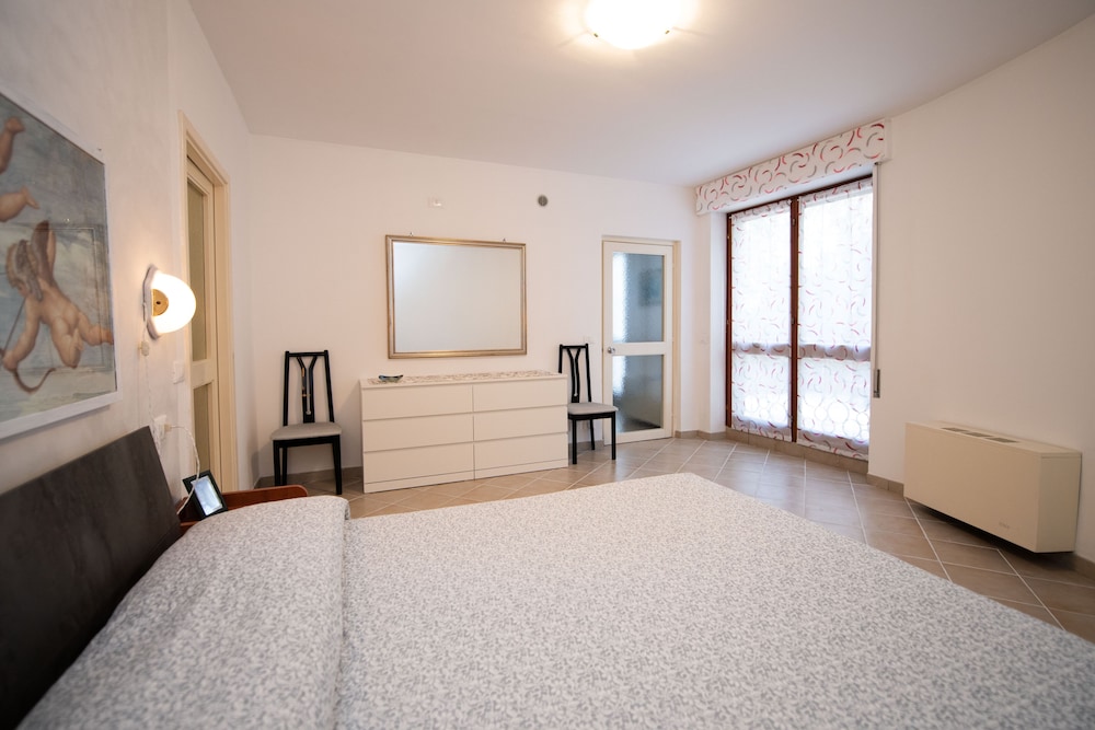 Economy Apartment photo 3