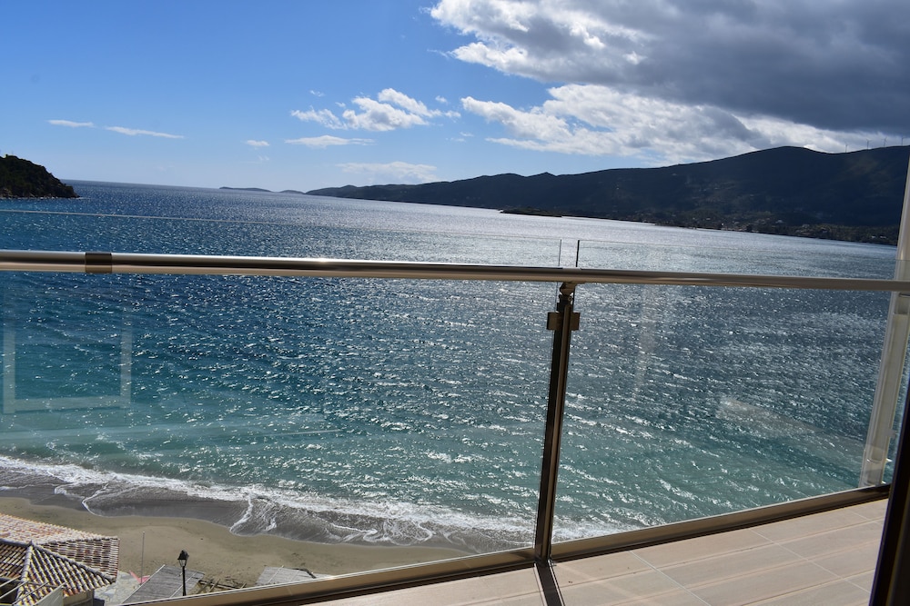 Superior Triple Room, Sea View - Photo 5