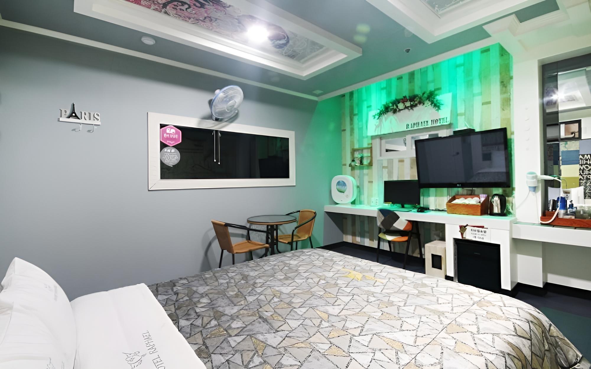 Room (Super discount room (net Netflix avai) photo 1