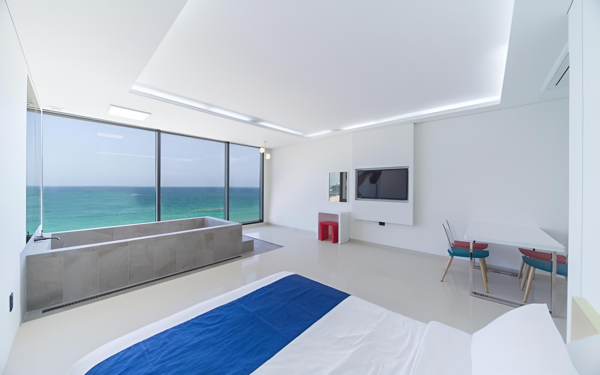 Room (B401 (POOL ocean view free breakfast ) - Photo 6