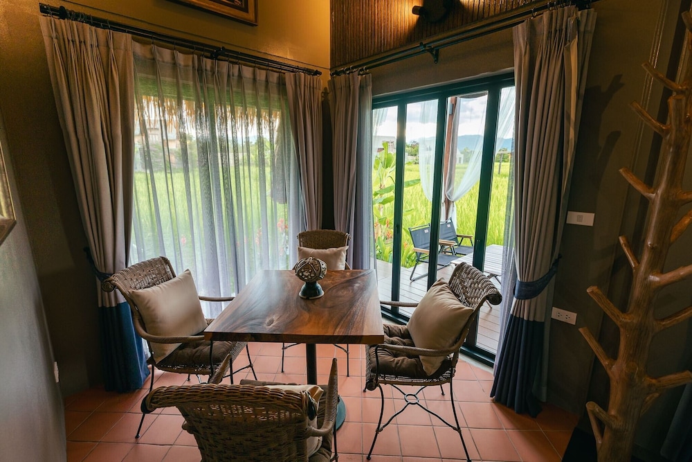Premium Duplex - Photo 8