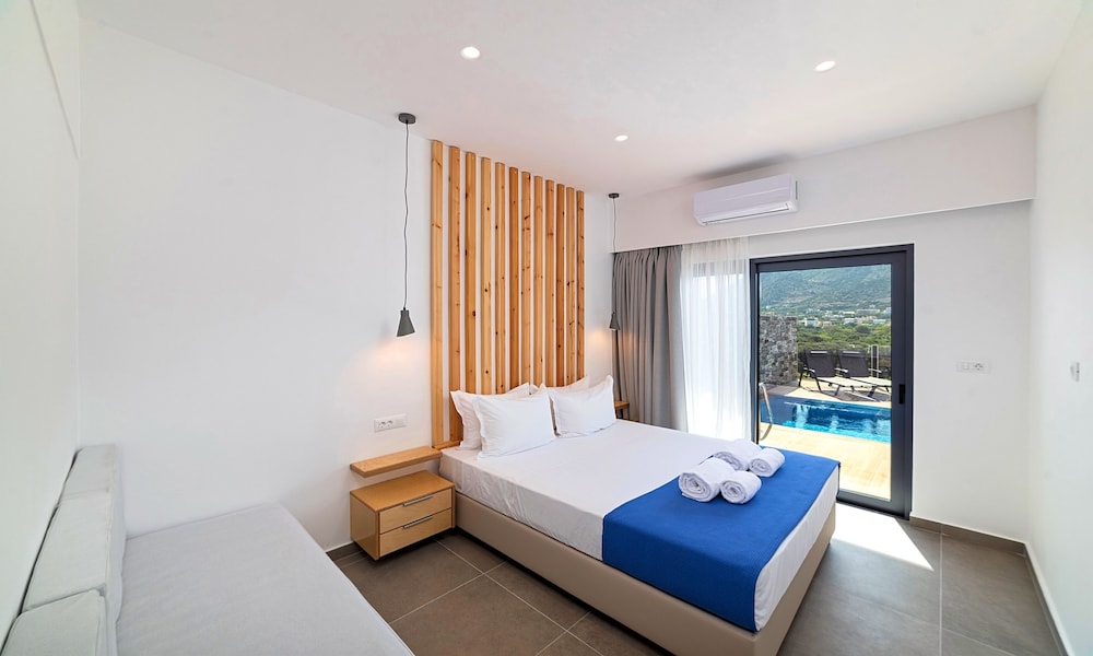 Deluxe Suite, 1 Bedroom, Private Pool, Mountain View