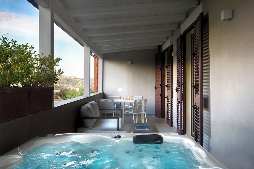 Executive Suite, 1 Bedroom, Balcony, Mountain View (soggiorno, idromassaggio all'aperto) photo 1