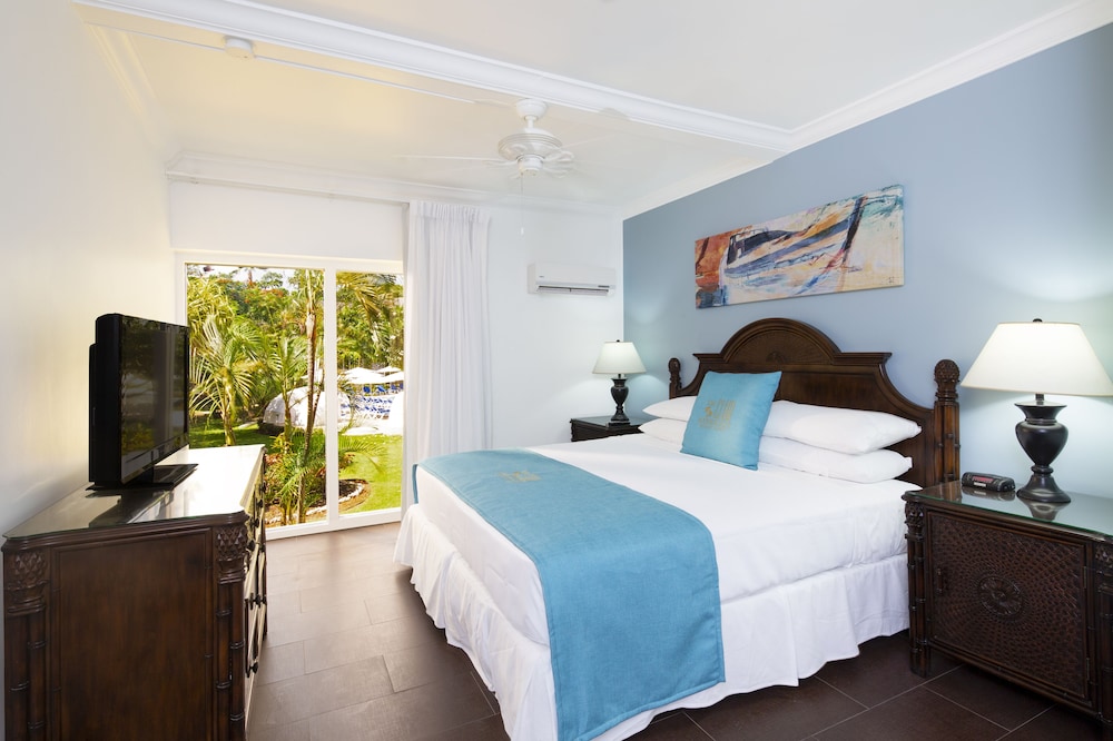 One Bedroom Garden View Suite - Photo 1