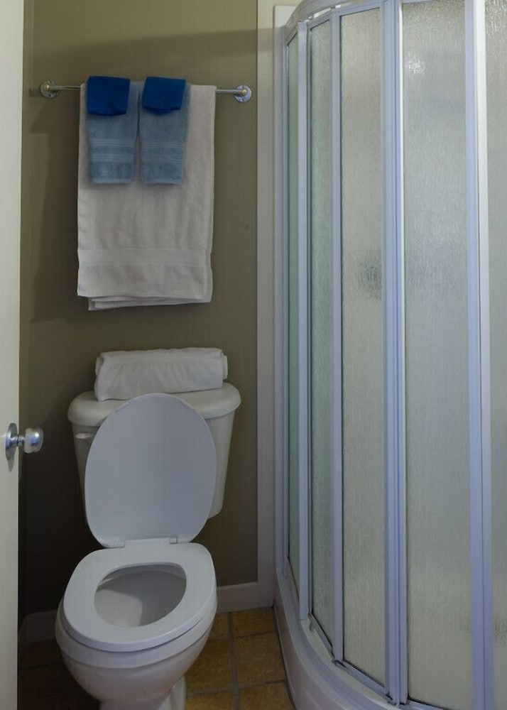 Standard Double Room, 1 Double Bed, Private Bathroom photo 2
