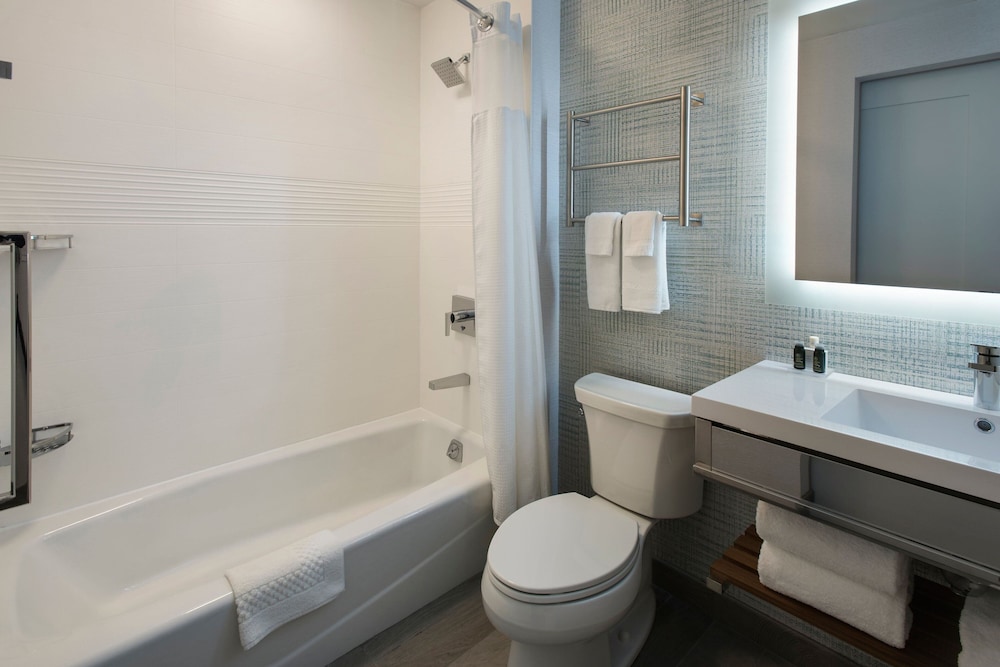 Studio, 2 Queen Beds, Kitchen - Photo 9