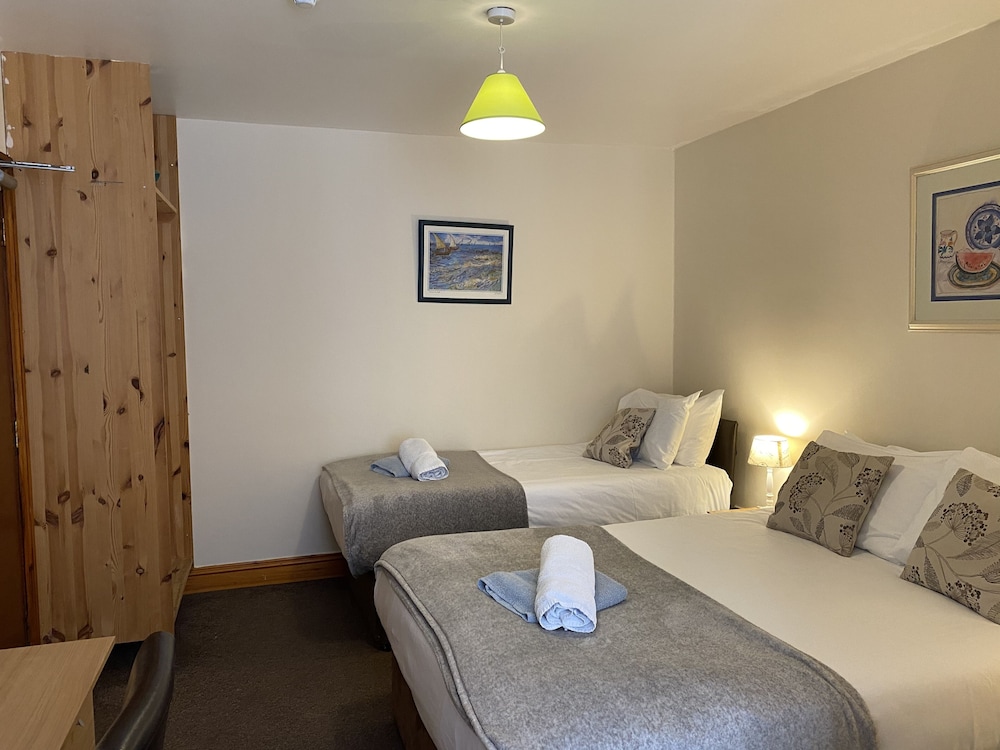 Family Twin Room photo 2