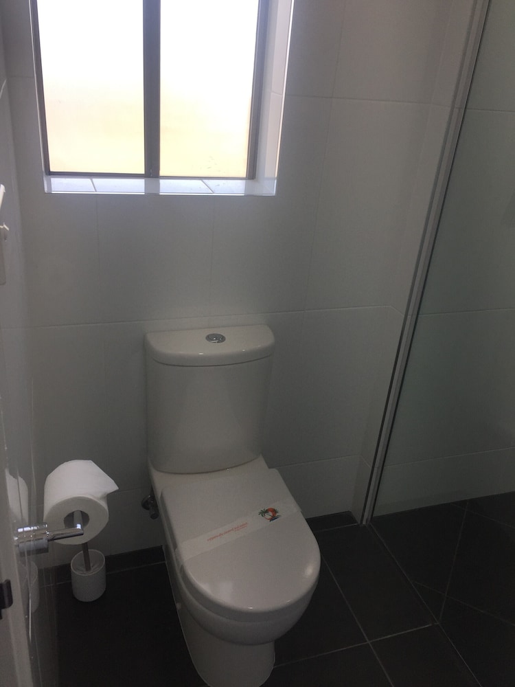Deluxe Room, 1 King Bed, Non Smoking - Photo 15