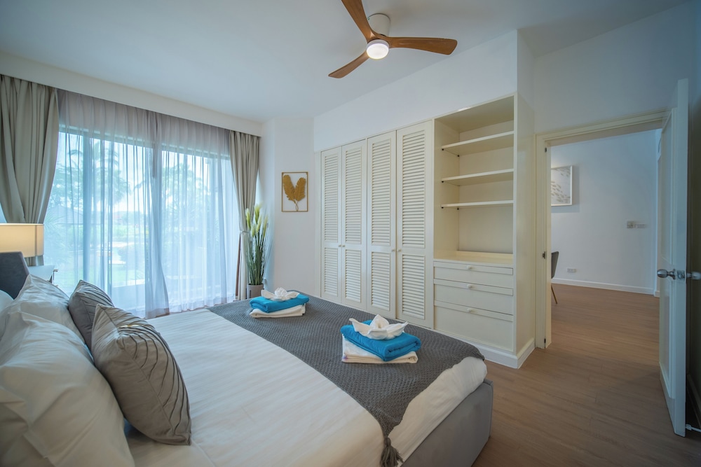 Executive Apartment, 1 Bedroom, Terrace, Pool View photo 3
