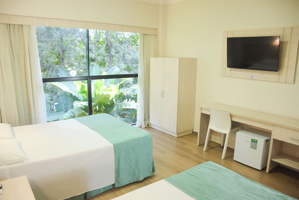 Deluxe Triple Room - Photo 9