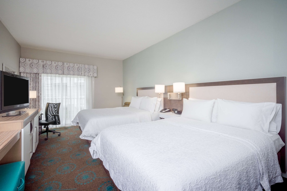Room, 2 Queen Beds - Photo 2