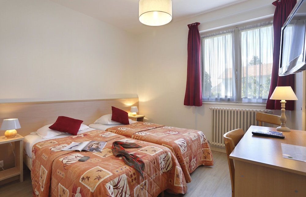 Standard Twin Room photo 3